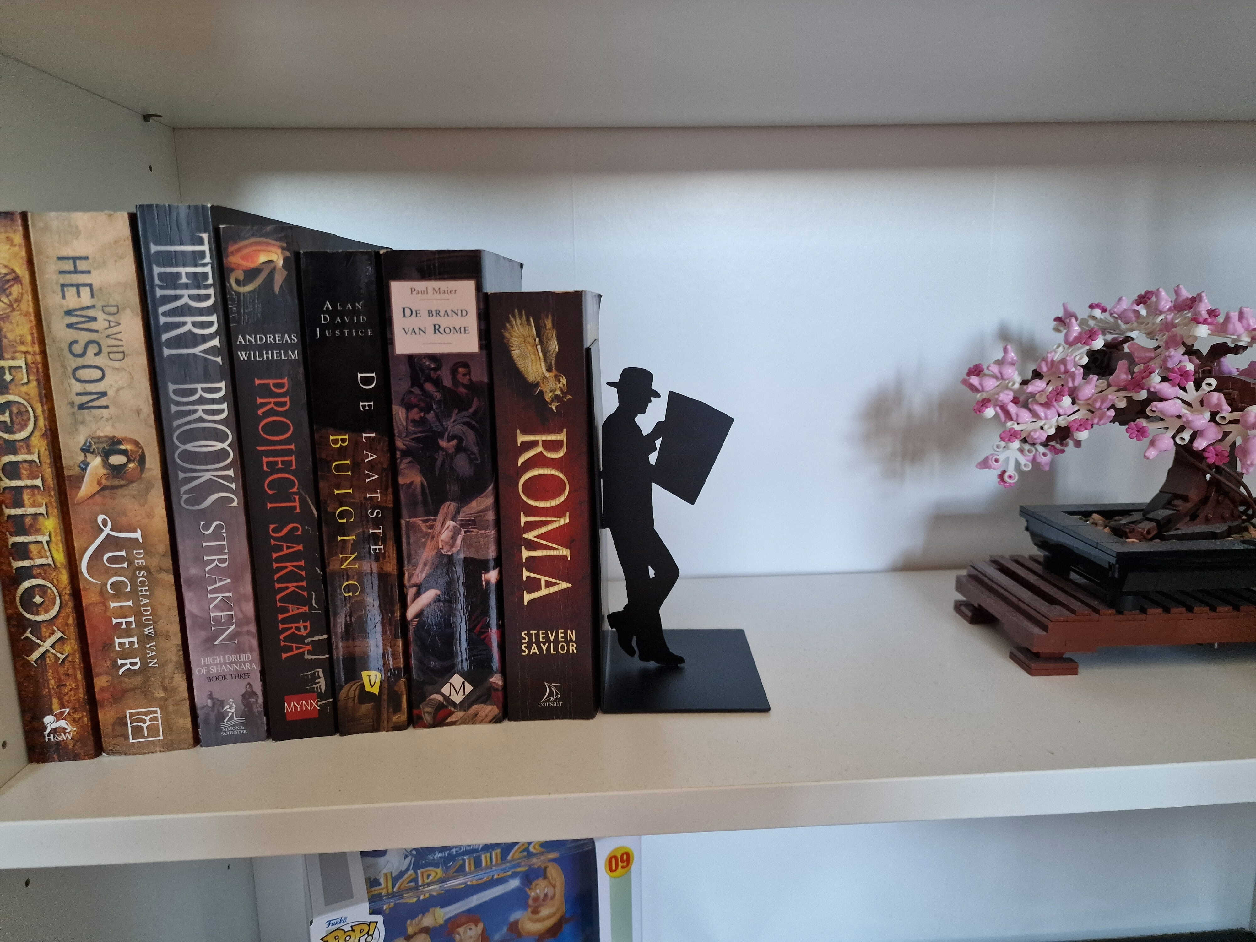 onze originele boekensteun van Ditverzinjeniet