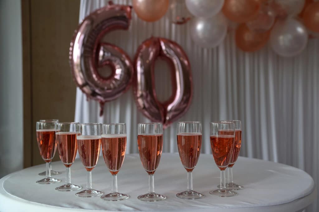 Verjaardagscadeau 60 jaar: wat geef je iemand voor dit kroonjaar?